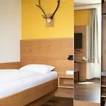 Landgasthof Hirschen Pensión 3*