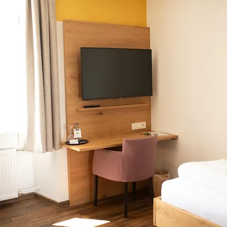 Pensionat Landgasthof Hirschen 3*