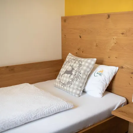بيت ضيافة Landgasthof Hirschen 3*